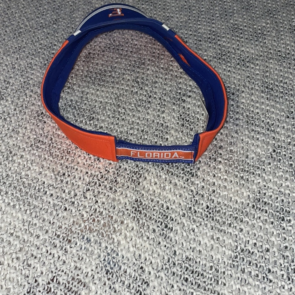 Visor hat - Picture 2 of 2
